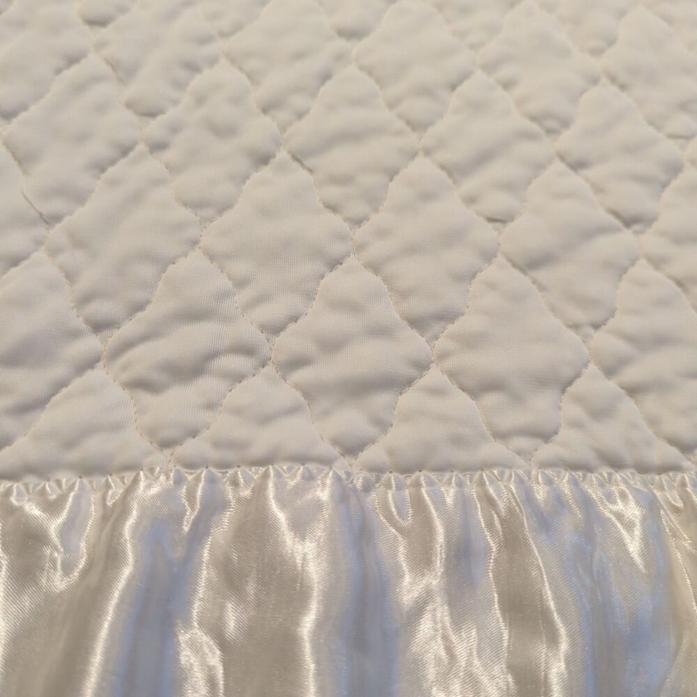 Vintage Kozee Komfort Quilted Baby Blanket White Satin Trim Crib Bedding - Picture 2 of 7
